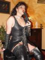 DominaBlackkiss